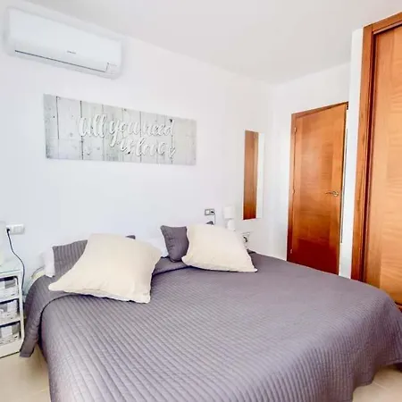 Playa Blanca Sleeps 4 With Pool Air Con And Wifi 别墅 普拉亚布兰卡